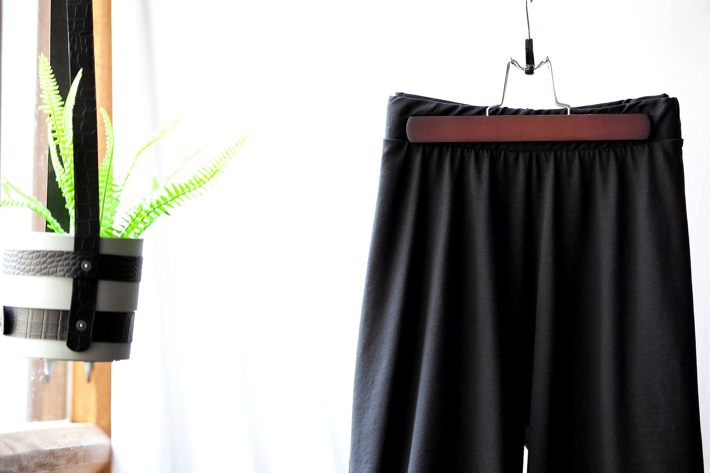 Cropped Wide-leg Trousers